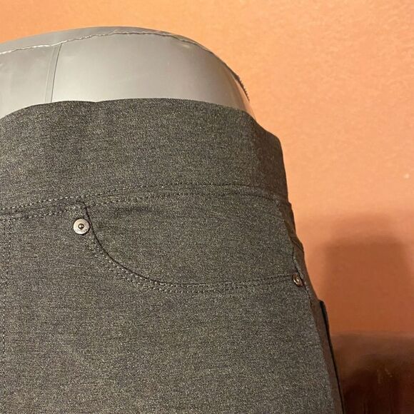 Seven7 Ponte Knit Leggings in Charcoal Gray Small NWT - Picture 3 of 12